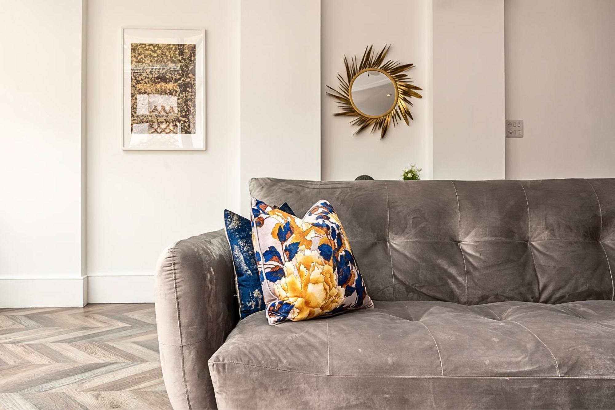 Secret Kensington Garden Mews: Spacious 2-Bedroom House with Private Patio London Exterior photo