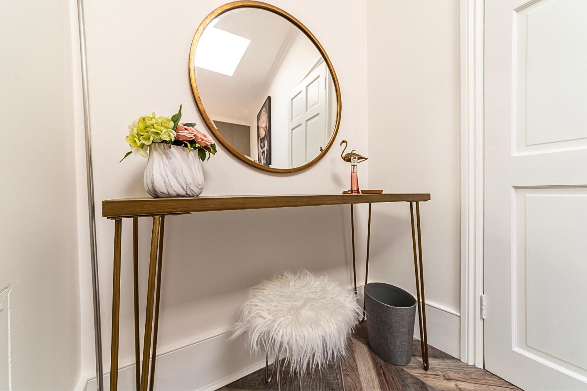 Secret Kensington Garden Mews: Spacious 2-Bedroom House with Private Patio London Exterior photo